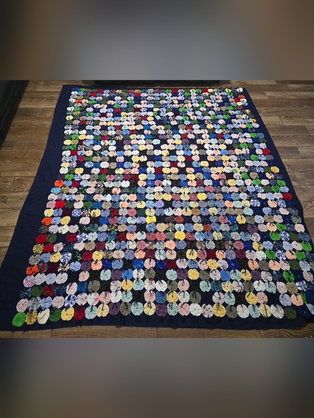VTG Handmade YoYo Quilt Color Patchwork Dark Blue Backing Coverlet 96x86 Cottage